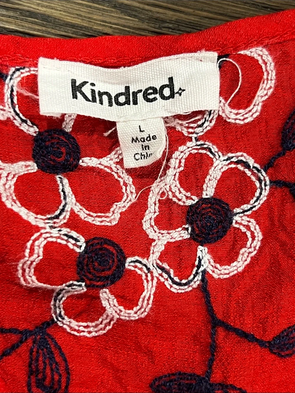 Anthropologie Kindred Red Floral Embroidered Crinkle Top L Gauze Puff Boho Chic